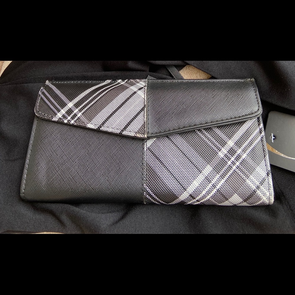 Steve Madden limited edition like leather wallet